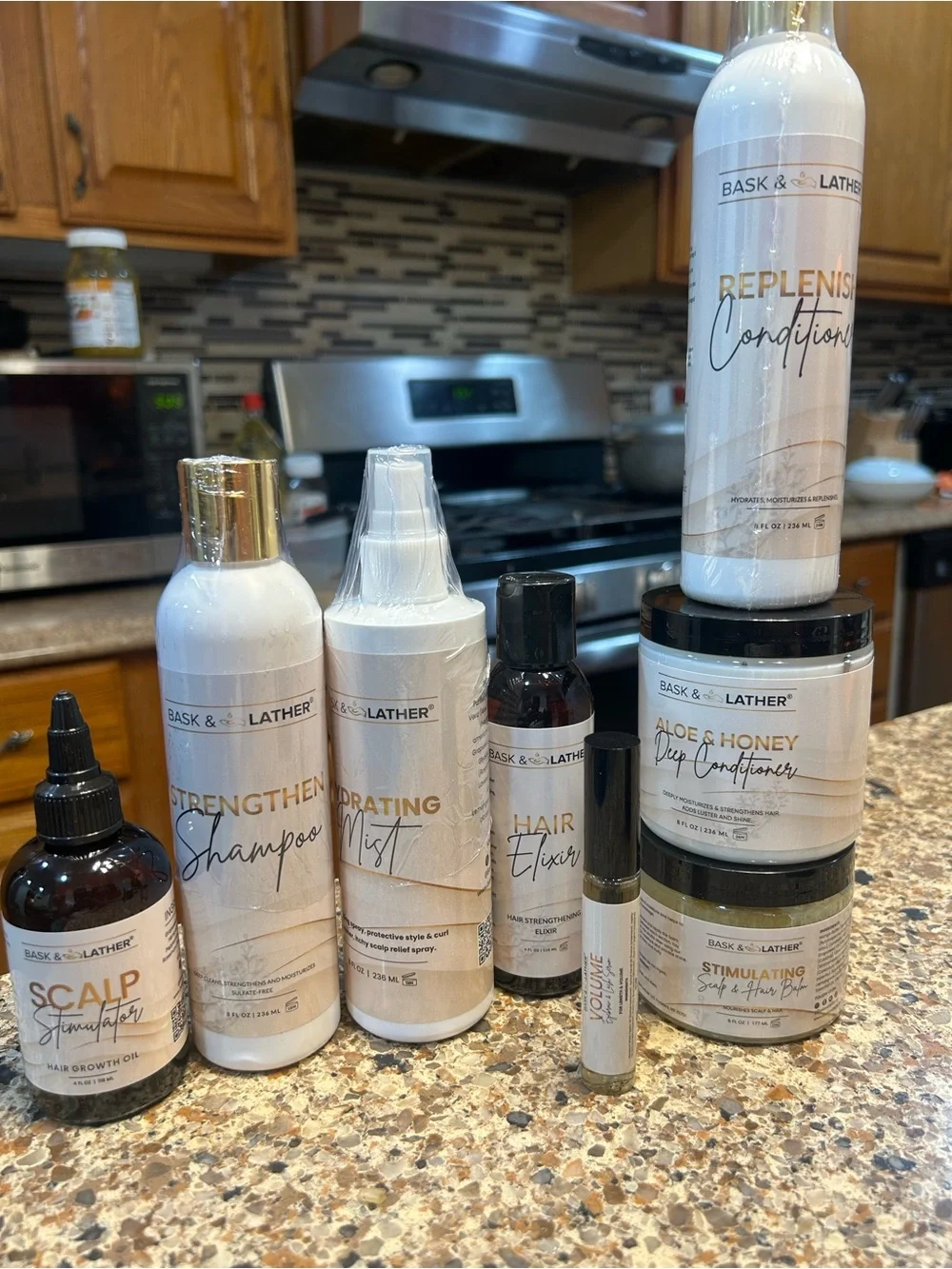 White Strengthen Shampoo – Nourishing Hair Care for Women